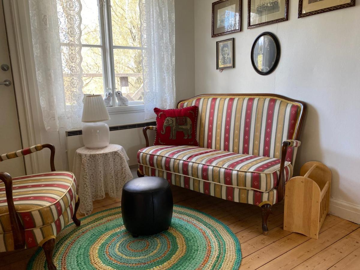 Bjoersjoeas Vildmark - Room In The Main House Olofstorp Esterno foto