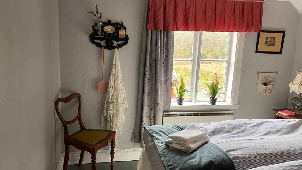 Bjoersjoeas Vildmark - Room In The Main House Olofstorp Esterno foto