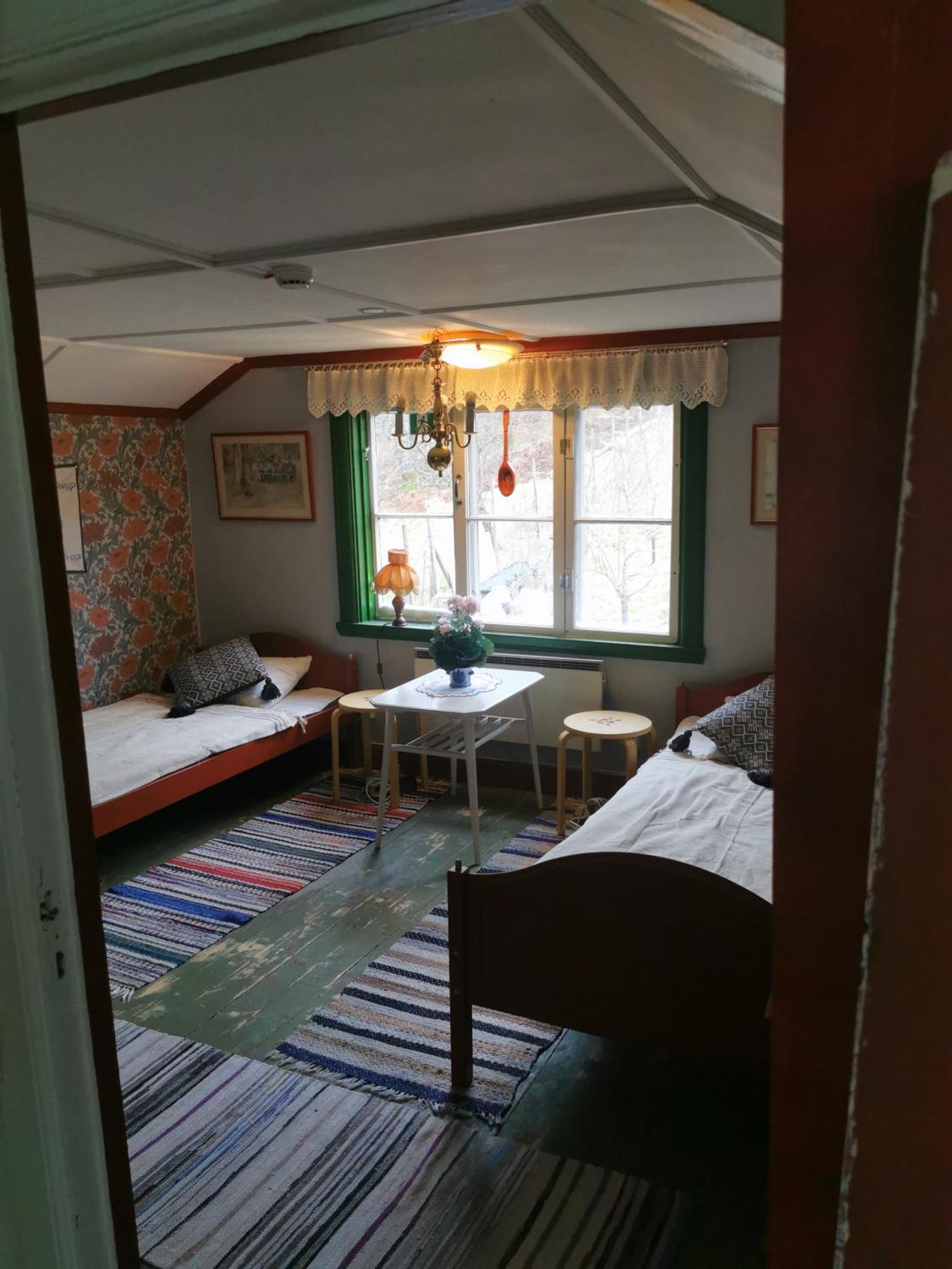 Bjoersjoeas Vildmark - Room In The Main House Olofstorp Esterno foto